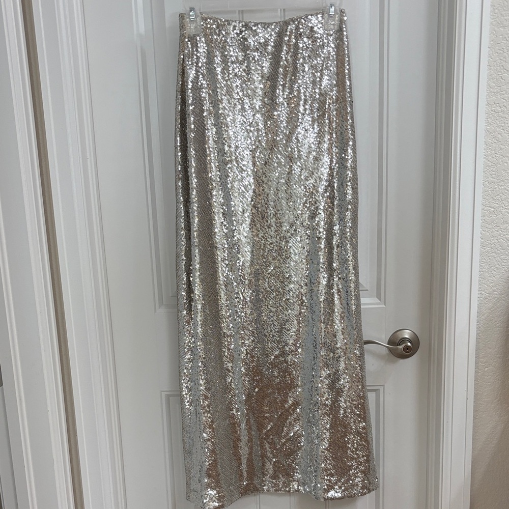 By Together Shimmering Silver Sequin Pencil Skirt